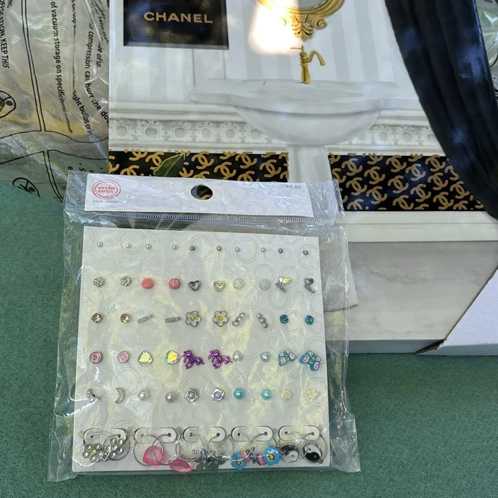 NWT Wonder Nation 30 pc Colorful Silver Pierced Earrings Set Floral Emoji Heart